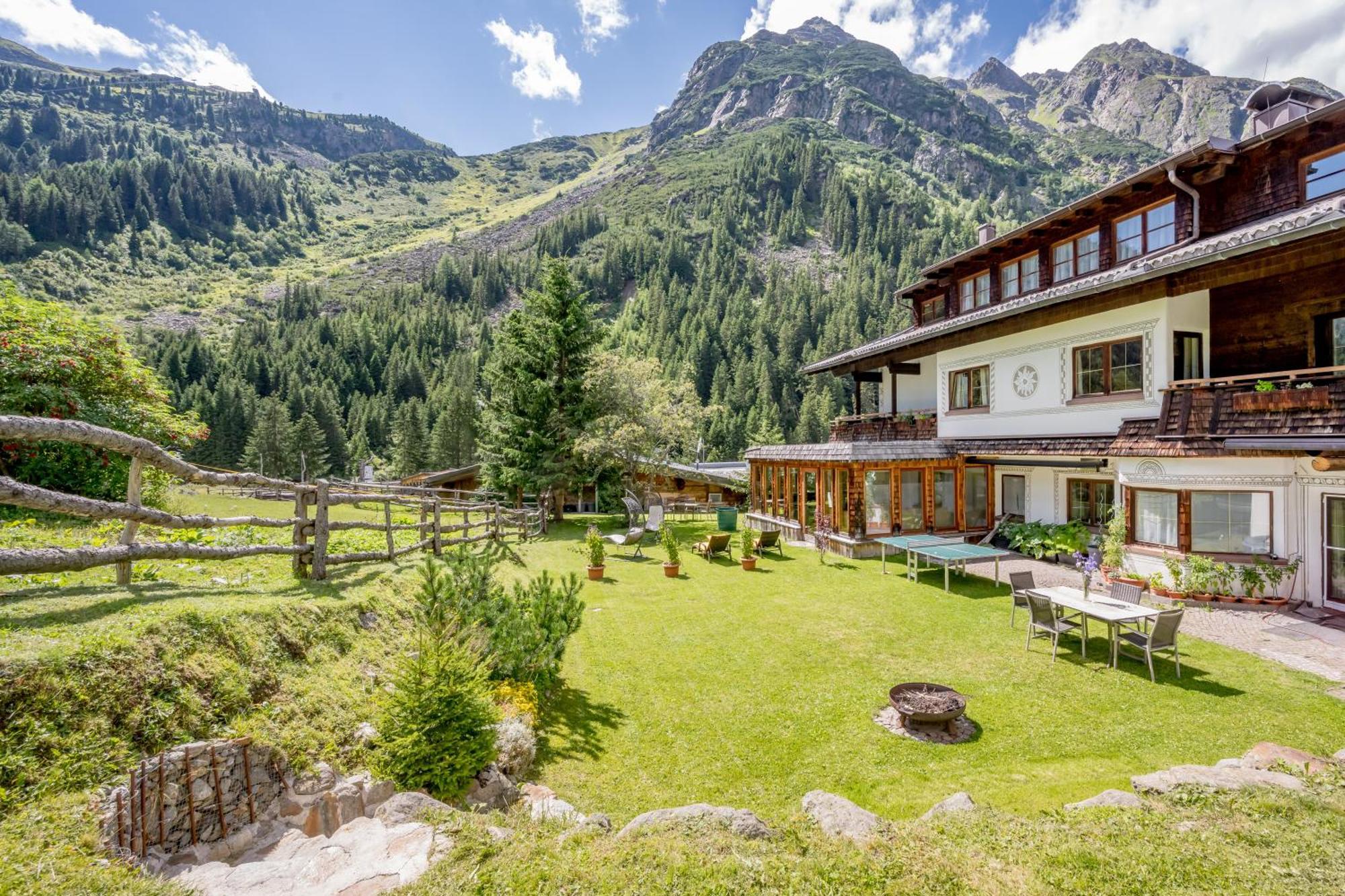 Landhaus Edelweiss Sankt Leonhard im Pitztal Bagian luar foto