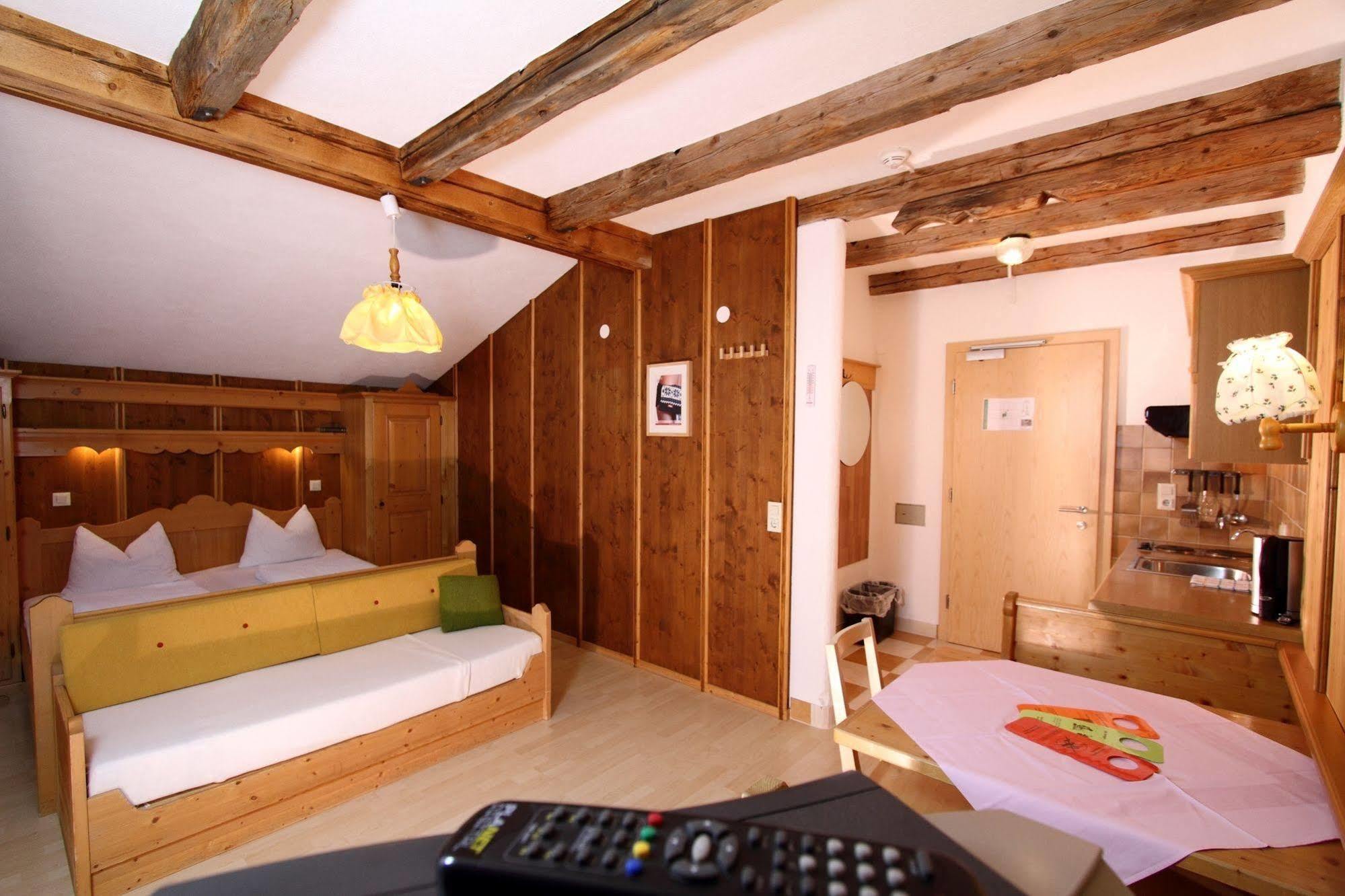 Landhaus Edelweiss Sankt Leonhard im Pitztal Bagian luar foto